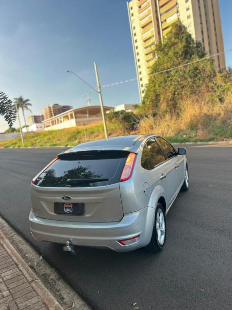 FORD Focus Hatch 1.6 16V 4P SE PLUS FLEX, Foto 6 FORD Focus Hatch 1.6 16V 4P SE PLUS FLEX, Foto 6