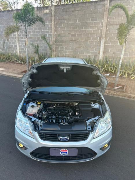 FORD Focus Hatch 1.6 16V 4P SE PLUS FLEX, Foto 8 FORD Focus Hatch 1.6 16V 4P SE PLUS FLEX, Foto 8