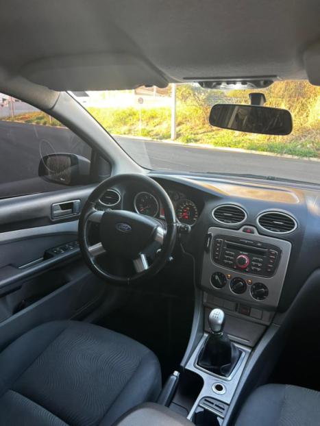 FORD Focus Hatch 1.6 16V 4P SE PLUS FLEX, Foto 11 FORD Focus Hatch 1.6 16V 4P SE PLUS FLEX, Foto 11