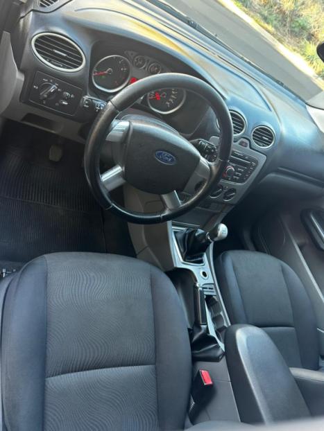 FORD Focus Hatch 1.6 16V 4P SE PLUS FLEX, Foto 13 FORD Focus Hatch 1.6 16V 4P SE PLUS FLEX, Foto 13