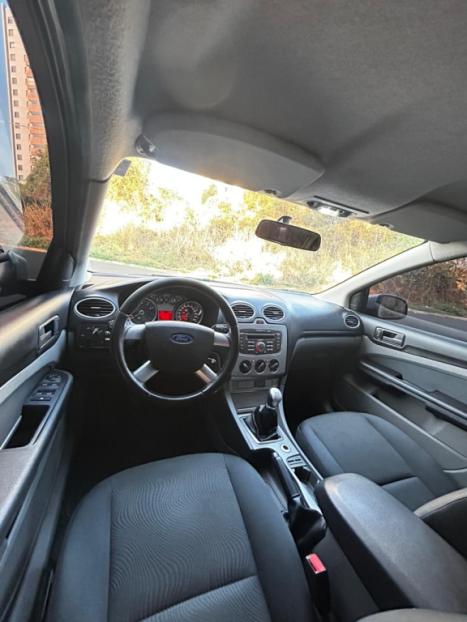 FORD Focus Hatch 1.6 16V 4P SE PLUS FLEX, Foto 14 FORD Focus Hatch 1.6 16V 4P SE PLUS FLEX, Foto 14