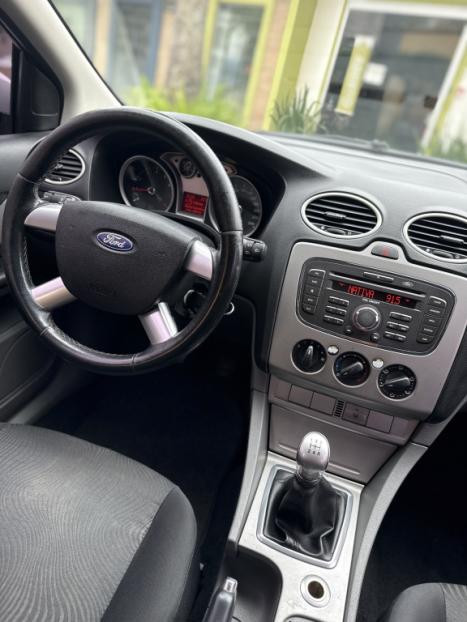 FORD Focus Hatch 1.6 4P GLX FLEX, Foto 10 FORD Focus Hatch 1.6 4P GLX FLEX, Foto 10
