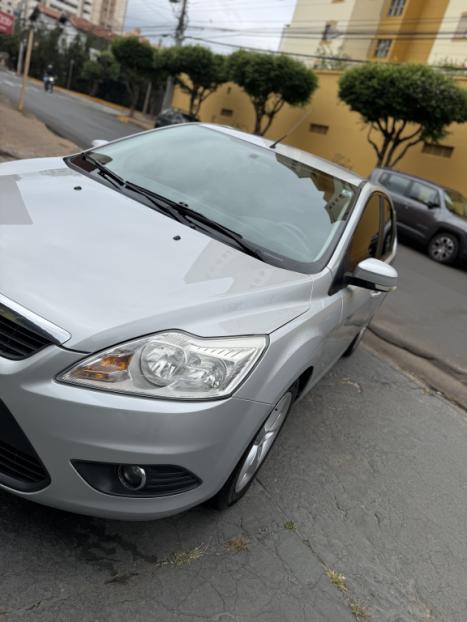 FORD Focus Hatch 1.6 4P GLX FLEX, Foto 12 FORD Focus Hatch 1.6 4P GLX FLEX, Foto 12