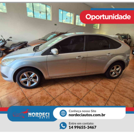 FORD Focus Hatch 1.6 4P GLX, Foto 2