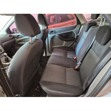 FORD Focus Hatch 1.6 4P GLX, Foto 7