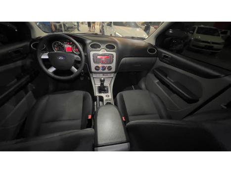 FORD Focus Hatch 1.6 4P GLX, Foto 6