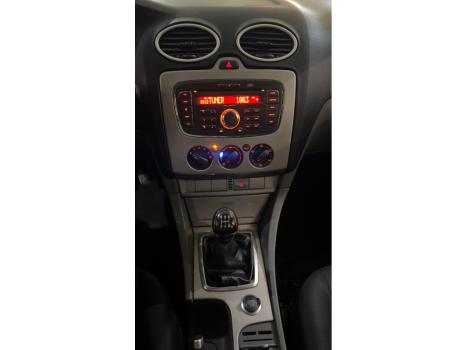 FORD Focus Hatch 1.6 4P GLX, Foto 10