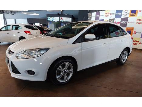 FORD Focus Hatch 1.6 4P, Foto 2