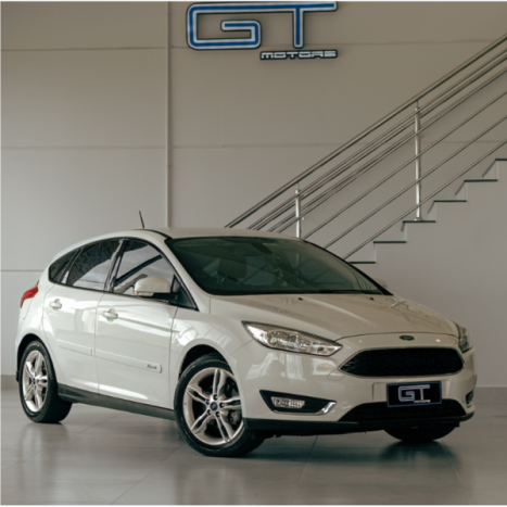 FORD Focus Hatch 1.6 16V 4P SE PLUS FLEX, Foto 1
