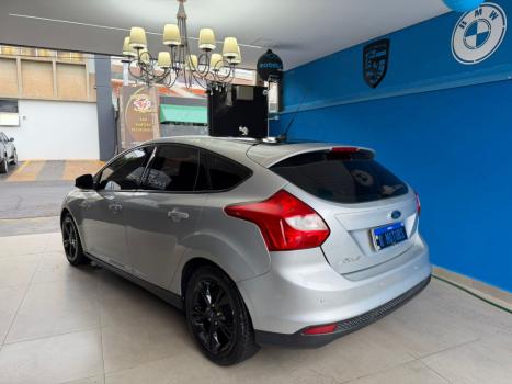 FORD Focus Hatch 1.6 16V 4P FLEX S, Foto 2