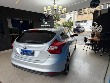 FORD Focus Hatch 1.6 16V 4P FLEX S, Foto 4