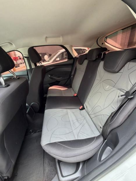 FORD Focus Hatch 1.6 16V 4P FLEX S, Foto 9