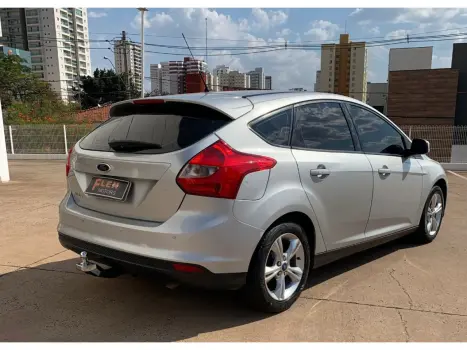 FORD Focus Hatch 1.6 16V 4P FLEX S, Foto 4