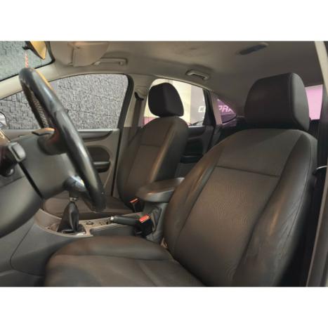 FORD Focus Hatch 1.6 16V 4P FLEX GL, Foto 12