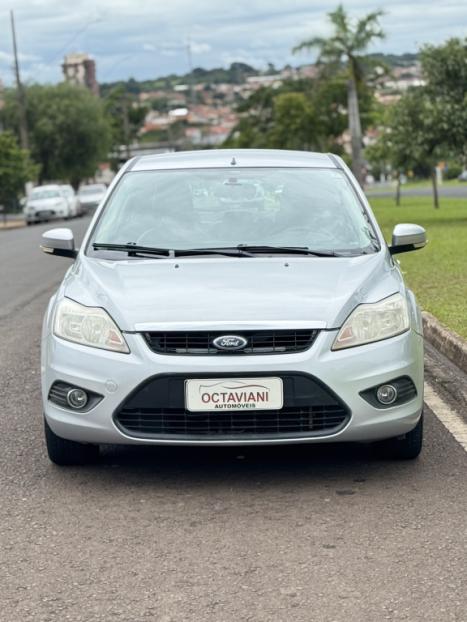 FORD Focus Hatch 1.6 4P, Foto 2