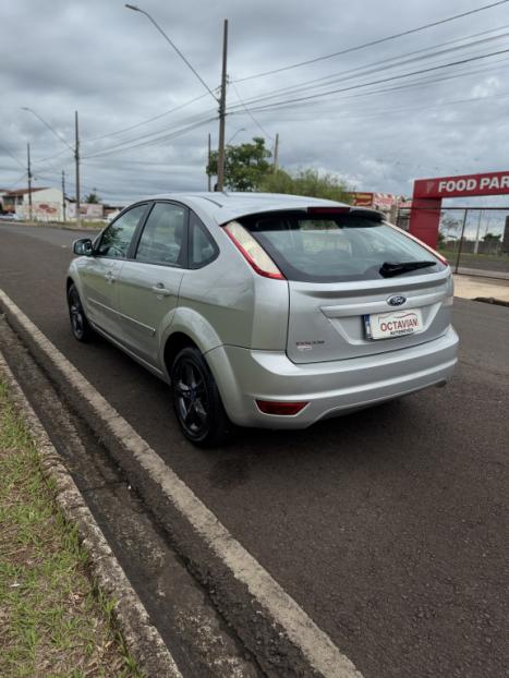 FORD Focus Hatch 1.6 4P, Foto 9