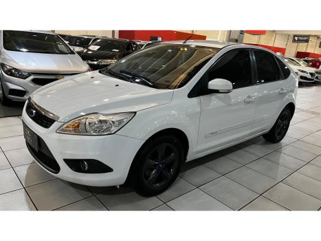 FORD Focus Hatch 1.6 4P GLX, Foto 2