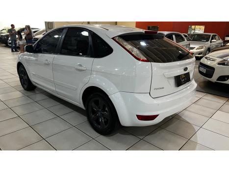 FORD Focus Hatch 1.6 4P GLX, Foto 5