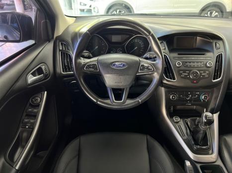 FORD Focus Hatch 1.6 16V 4P SE FLEX, Foto 2