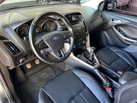 FORD Focus Hatch 1.6 16V 4P SE FLEX, Foto 4