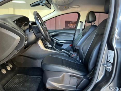 FORD Focus Hatch 1.6 16V 4P SE FLEX, Foto 6