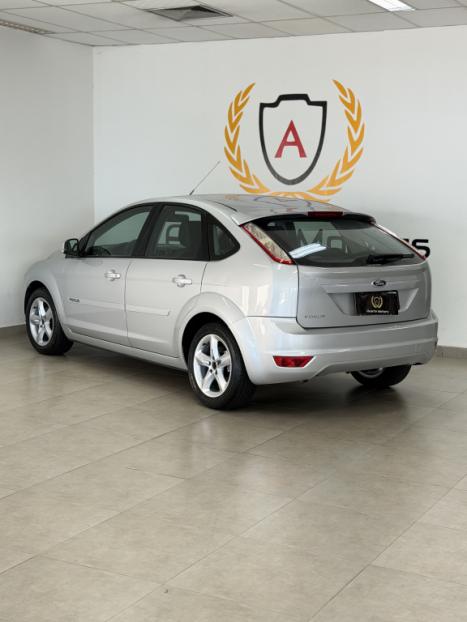 FORD Focus Hatch 1.6 4P, Foto 6