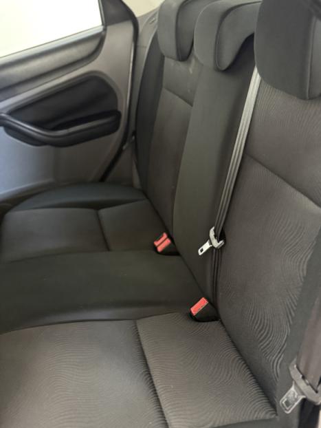 FORD Focus Hatch 1.6 4P, Foto 9