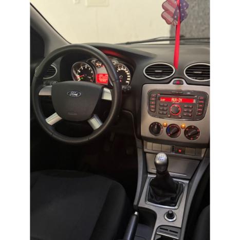 FORD Focus Hatch 1.6 4P, Foto 10