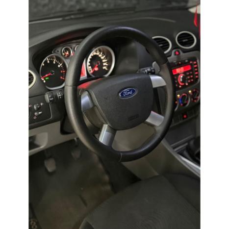 FORD Focus Hatch 1.6 4P, Foto 13