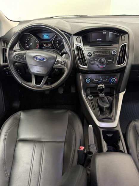 FORD Focus Hatch 1.6 16V 4P SE PLUS FLEX, Foto 9