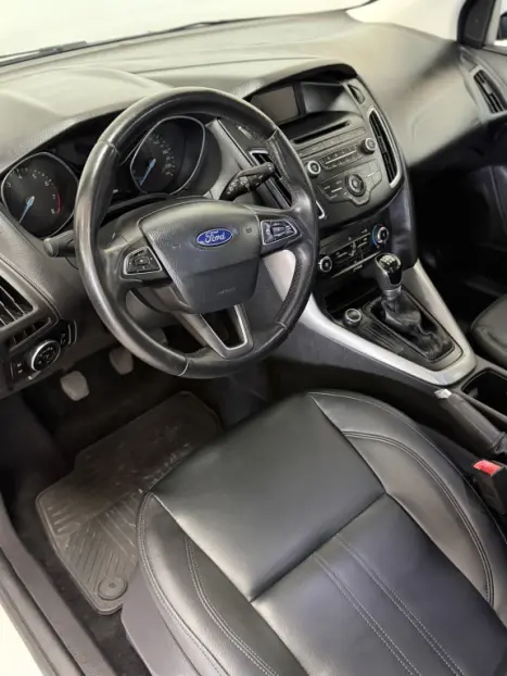 FORD Focus Hatch 1.6 16V 4P SE PLUS FLEX, Foto 10