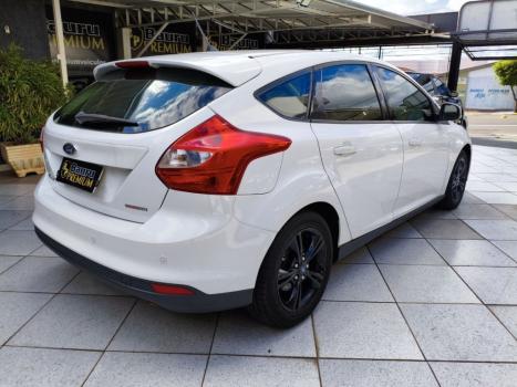 FORD Focus Hatch 1.6 4P, Foto 2