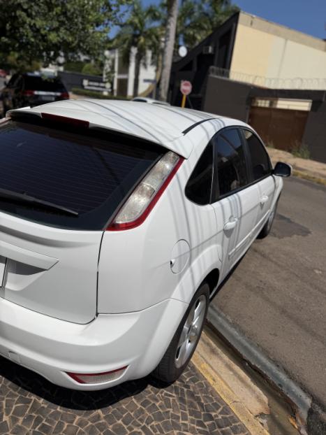 FORD Focus Hatch 1.6 4P GLX FLEX, Foto 3