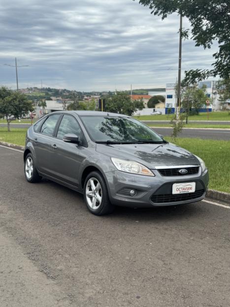 FORD Focus Hatch 1.6 4P GLX, Foto 3
