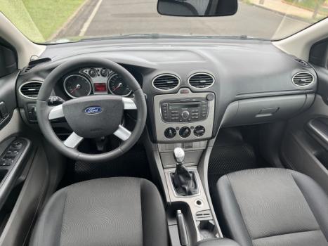 FORD Focus Hatch 1.6 4P GLX, Foto 5