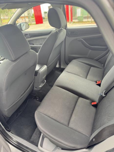 FORD Focus Hatch 1.6 4P GLX, Foto 6