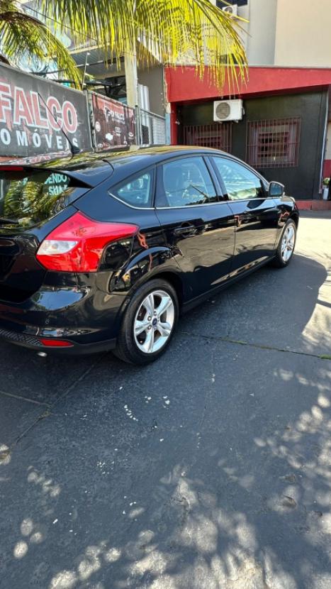 FORD Focus Hatch 1.6 16V 4P SE PLUS FLEX, Foto 2