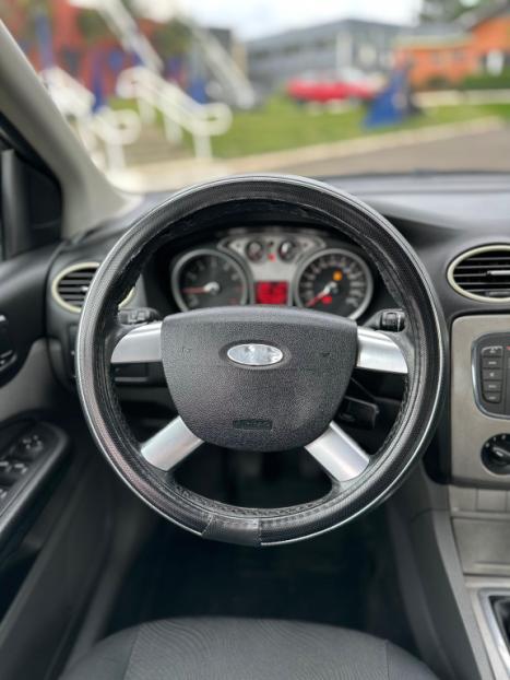 FORD Focus Hatch 1.6 4P GLX FLEX, Foto 9