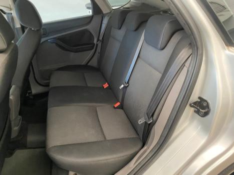 FORD Focus Hatch 1.6 4P GLX, Foto 7