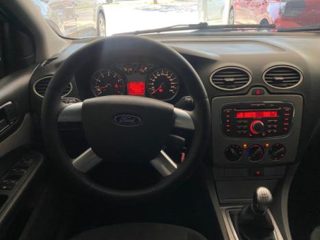 FORD Focus Hatch 1.6 4P GLX, Foto 9