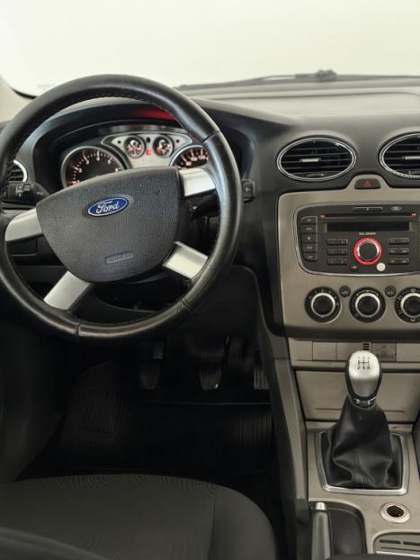 FORD Focus Hatch 1.6 4P, Foto 6