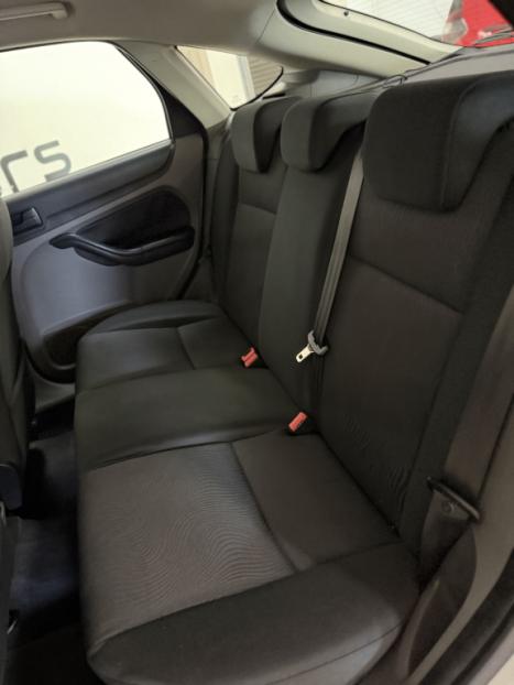 FORD Focus Hatch 1.6 4P, Foto 9
