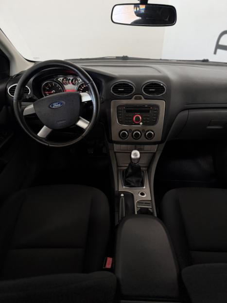 FORD Focus Hatch 1.6 4P, Foto 10