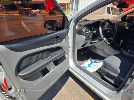 FORD Focus Hatch 1.6 16V 4P SE FLEX, Foto 9