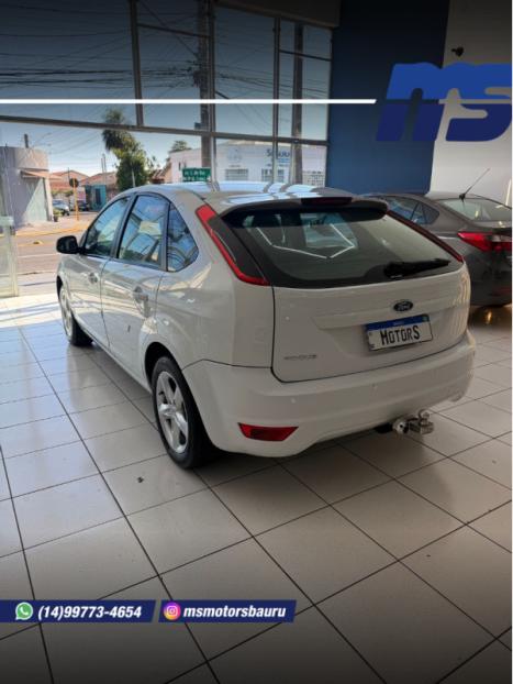 FORD Focus Hatch 1.6 16V 4P FLEX GL, Foto 4