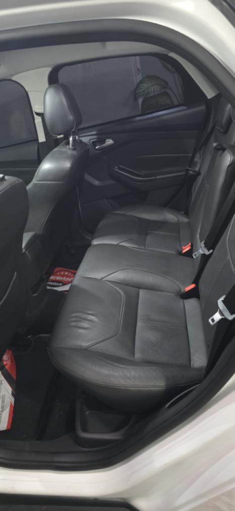 FORD Focus Hatch 1.6 16V 4P SE PLUS FLEX, Foto 7