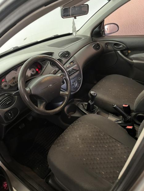 FORD Focus Hatch 1.6 4P, Foto 3