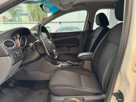 FORD Focus Hatch 1.6 4P GLX FLEX, Foto 9