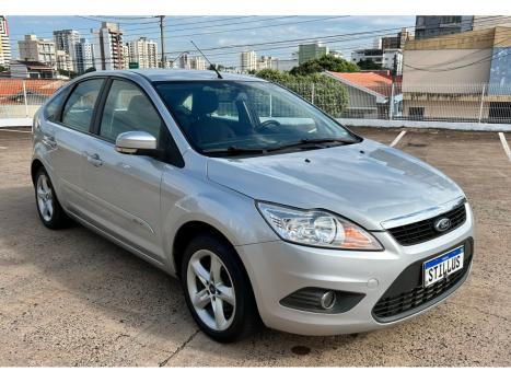 FORD Focus Hatch 1.6 4P GLX, Foto 2