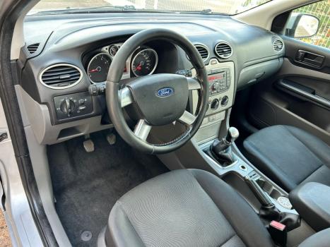 FORD Focus Hatch 1.6 4P GLX, Foto 17